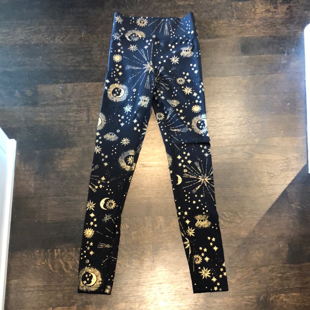 Carbon38 black leggings with gold detail size xs
